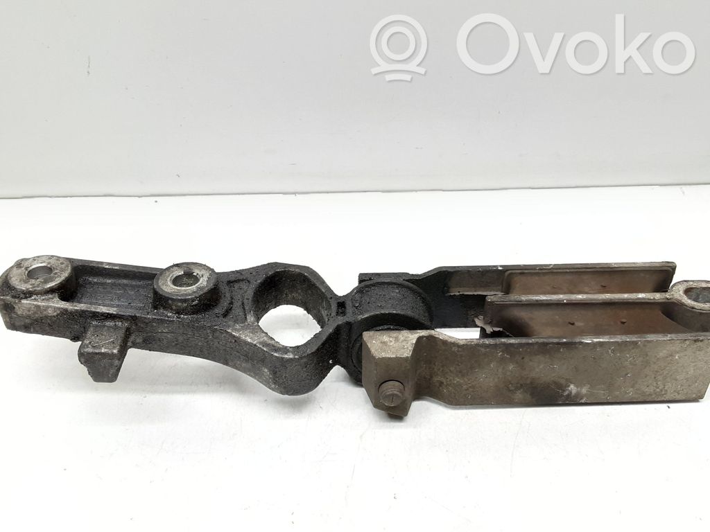 Volvo S60 Gearbox mounting bracket 