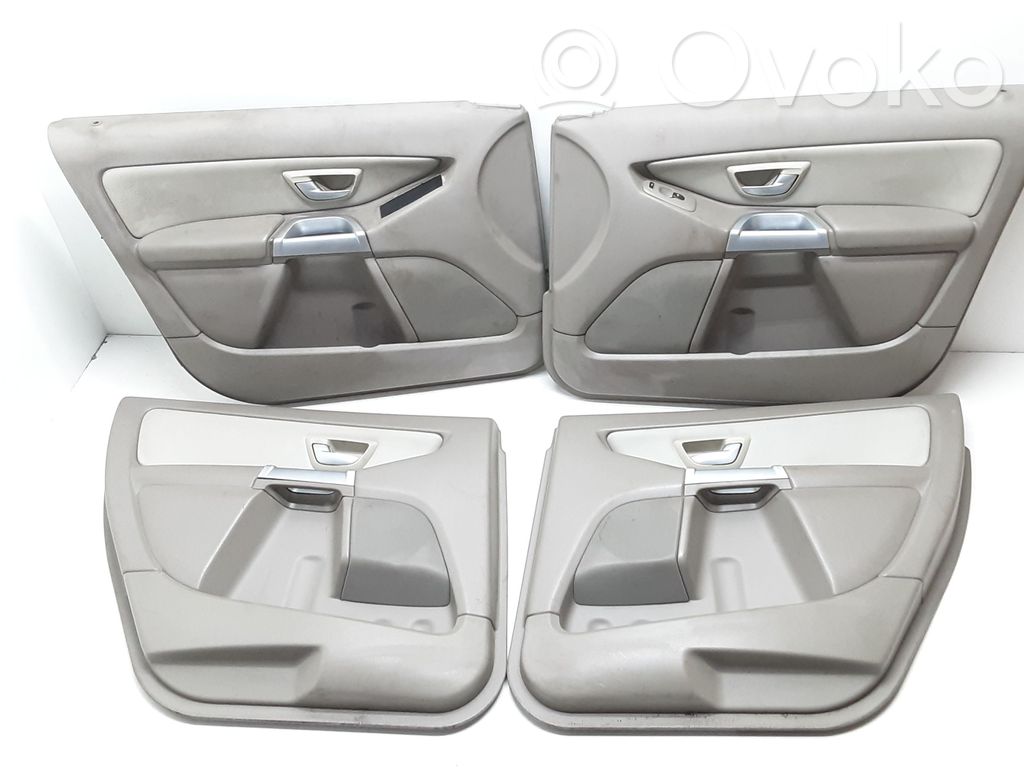 Volvo XC90 Boczki / Tapicerka drzwi / Komplet 