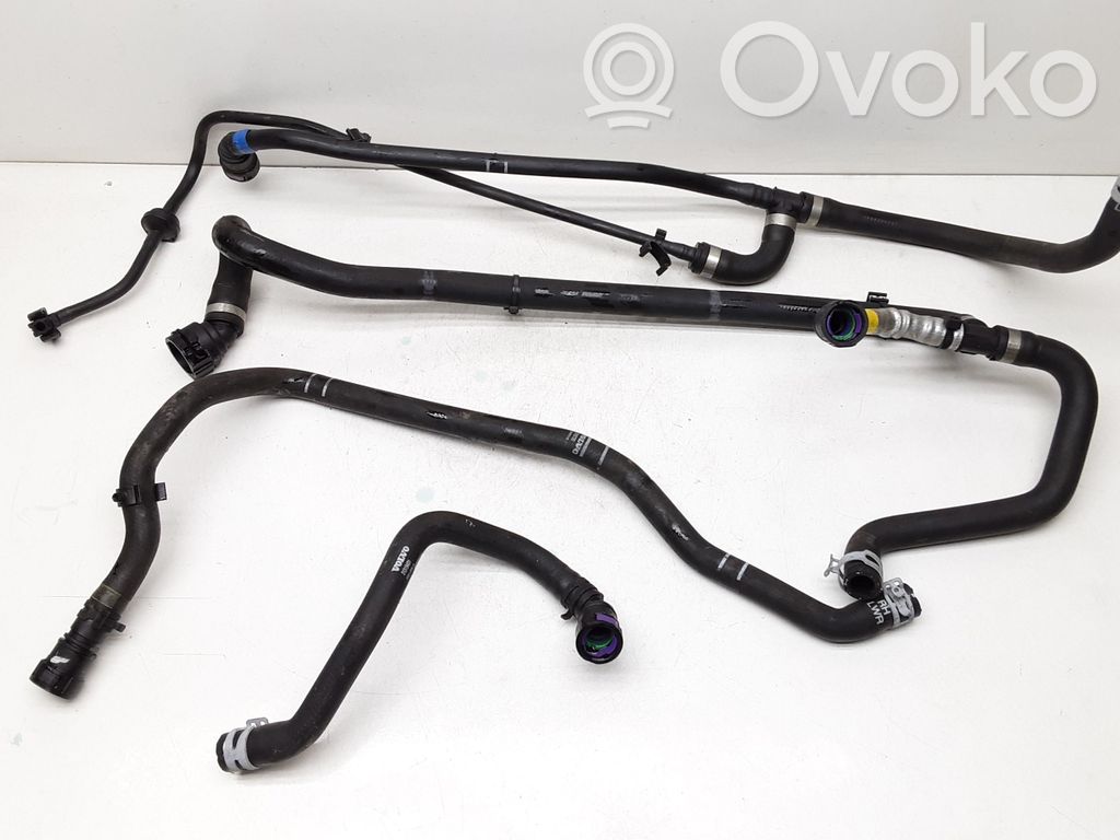 Volvo V60 Engine coolant pipe/hose 