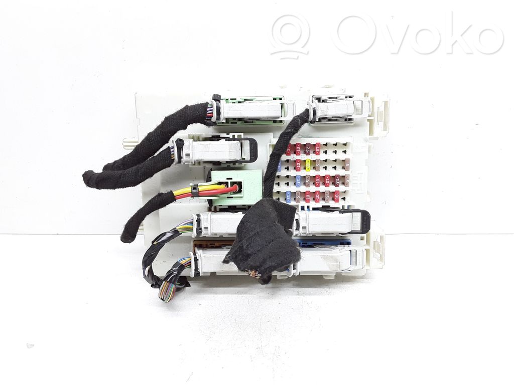 Volvo V40 Cross country Fuse module 