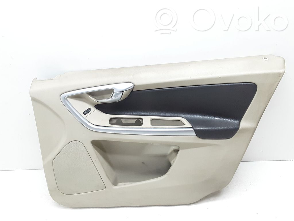 Volvo XC60 Front door card panel trim 