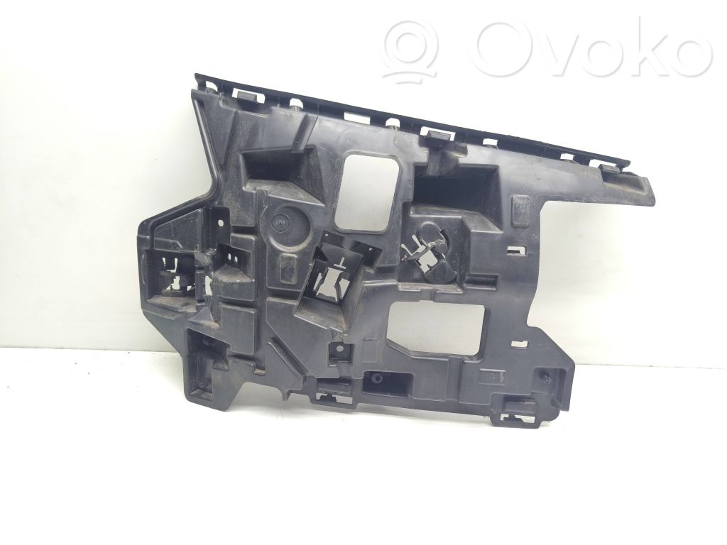 Volvo V40 Front bumper mounting bracket 