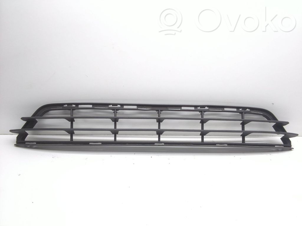 Volvo V60 Front bumper lower grill 