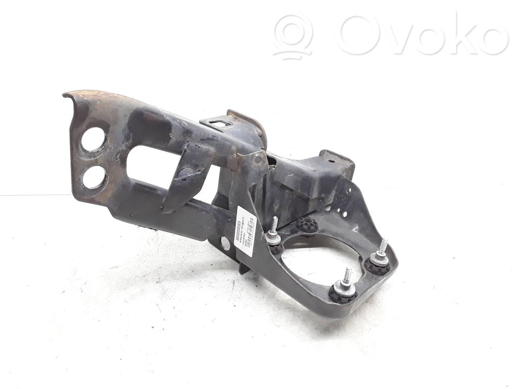 Volvo V60 Front bumper shock/impact absorber 