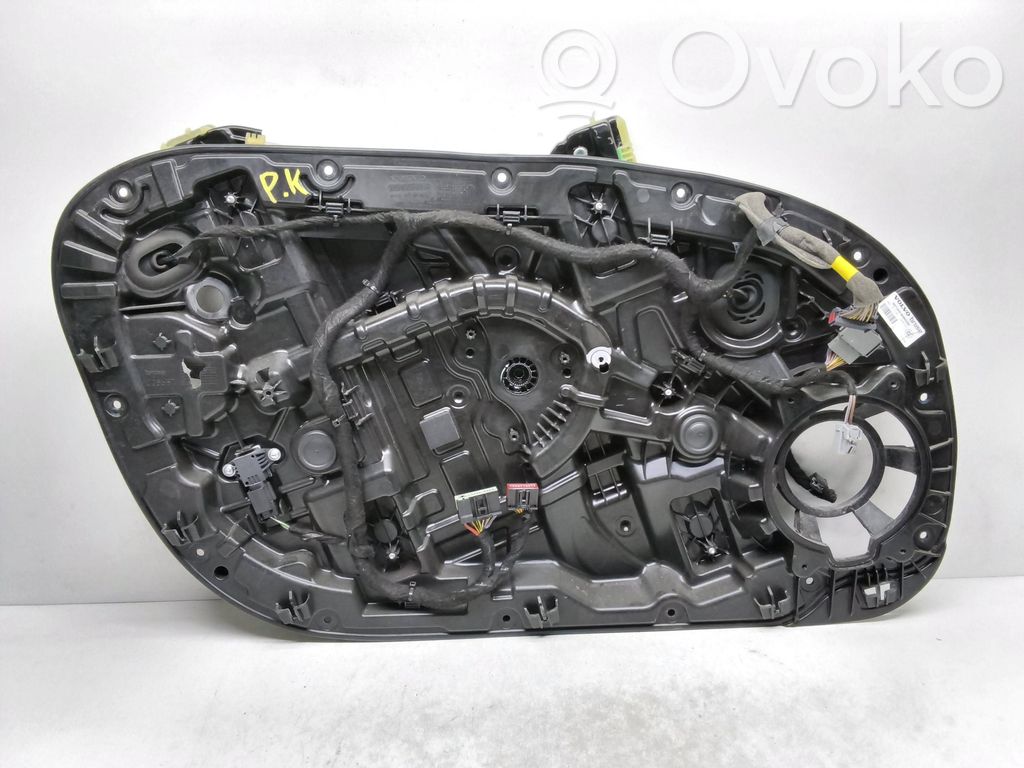 Volvo S90, V90 Meccanismo di sollevamento del finestrino anteriore senza motorino 