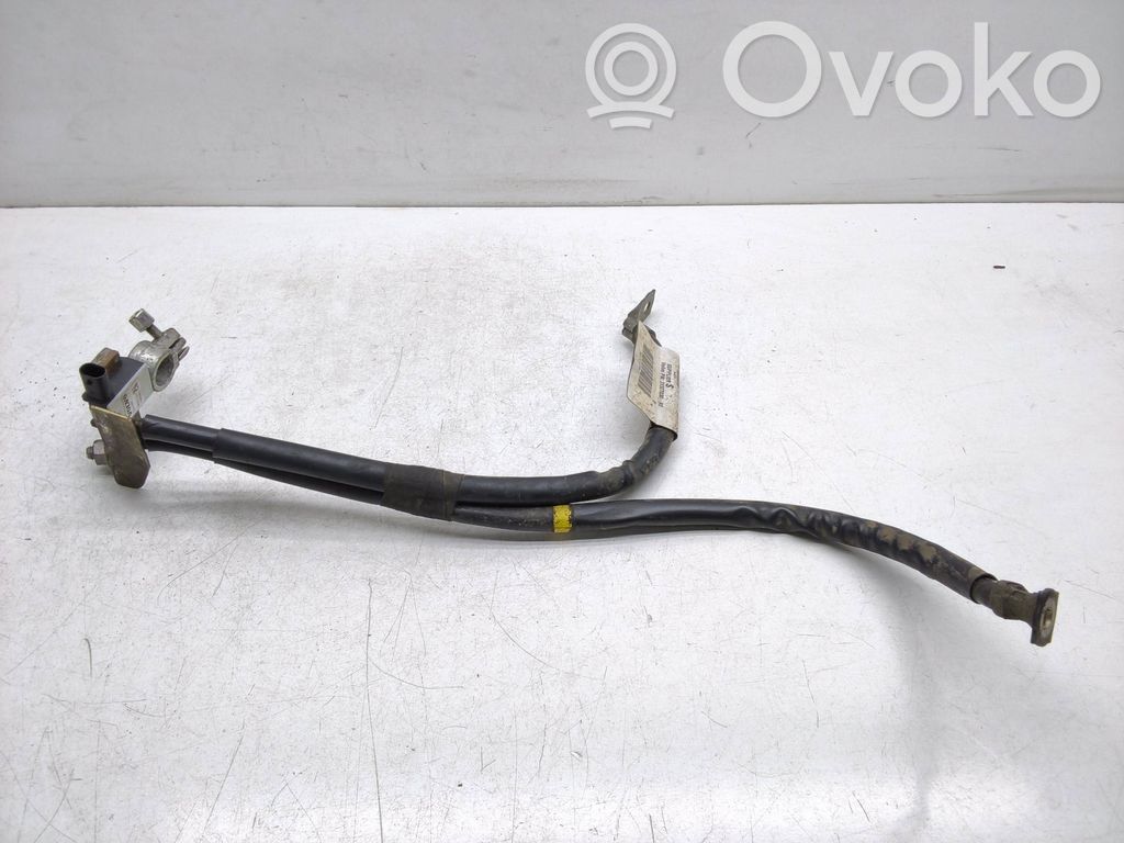 Volvo V40 Maakaapeli, akku 