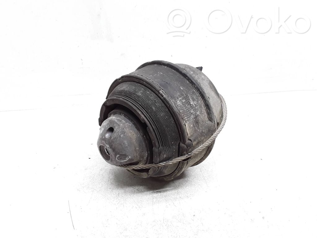 Soporte de montaje del motor   30680751