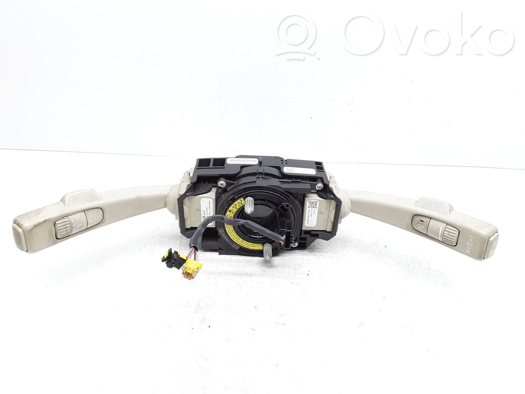 Volvo XC70 Wiper turn signal indicator stalk/switch 