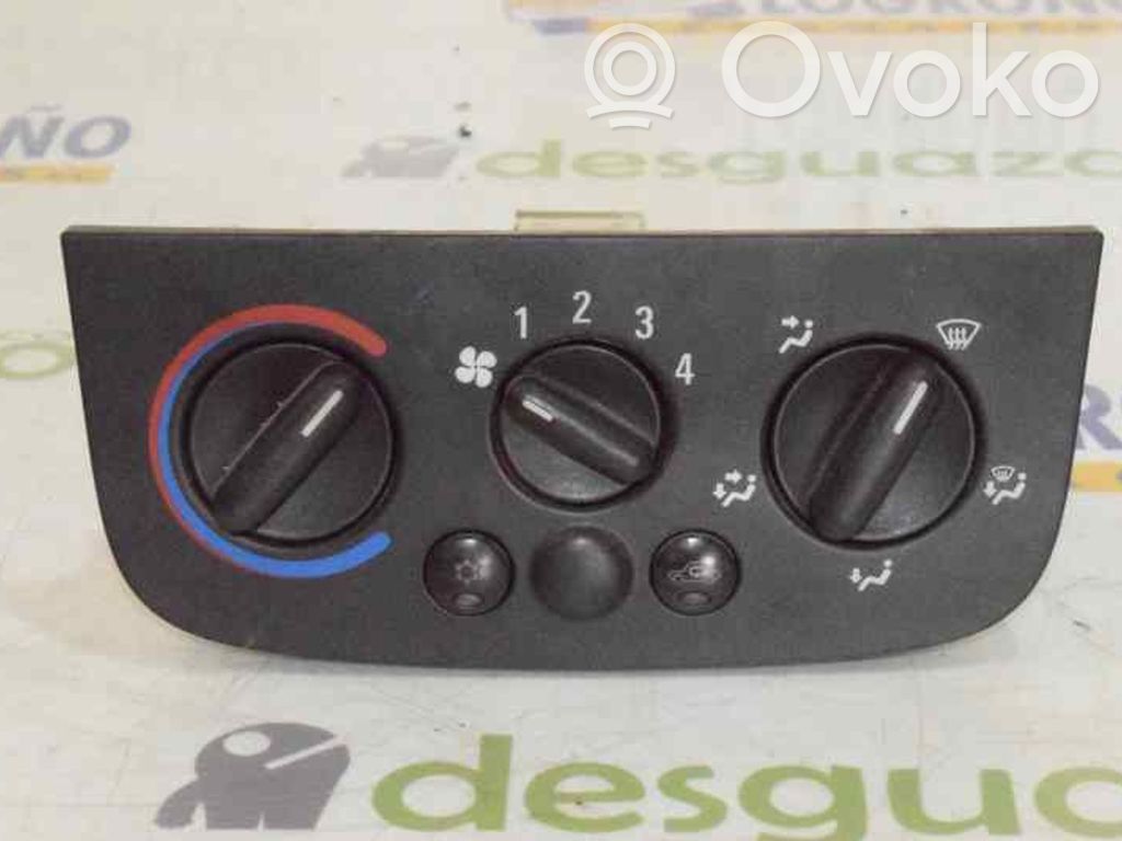 Opel Combo C Climate control unit 