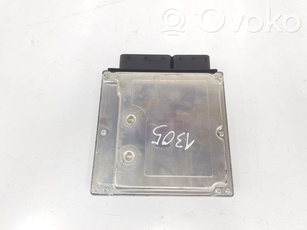 BMW 1 E82 E88 Engine control unit/module 