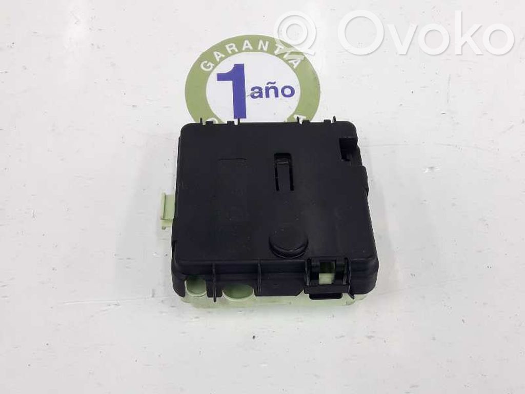 BMW 3 E90 E91 Fuse module 