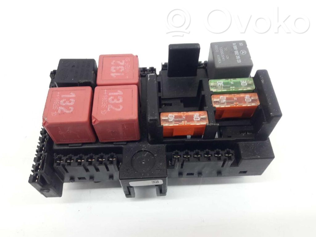 Mercedes-Benz C W205 Fuse module 
