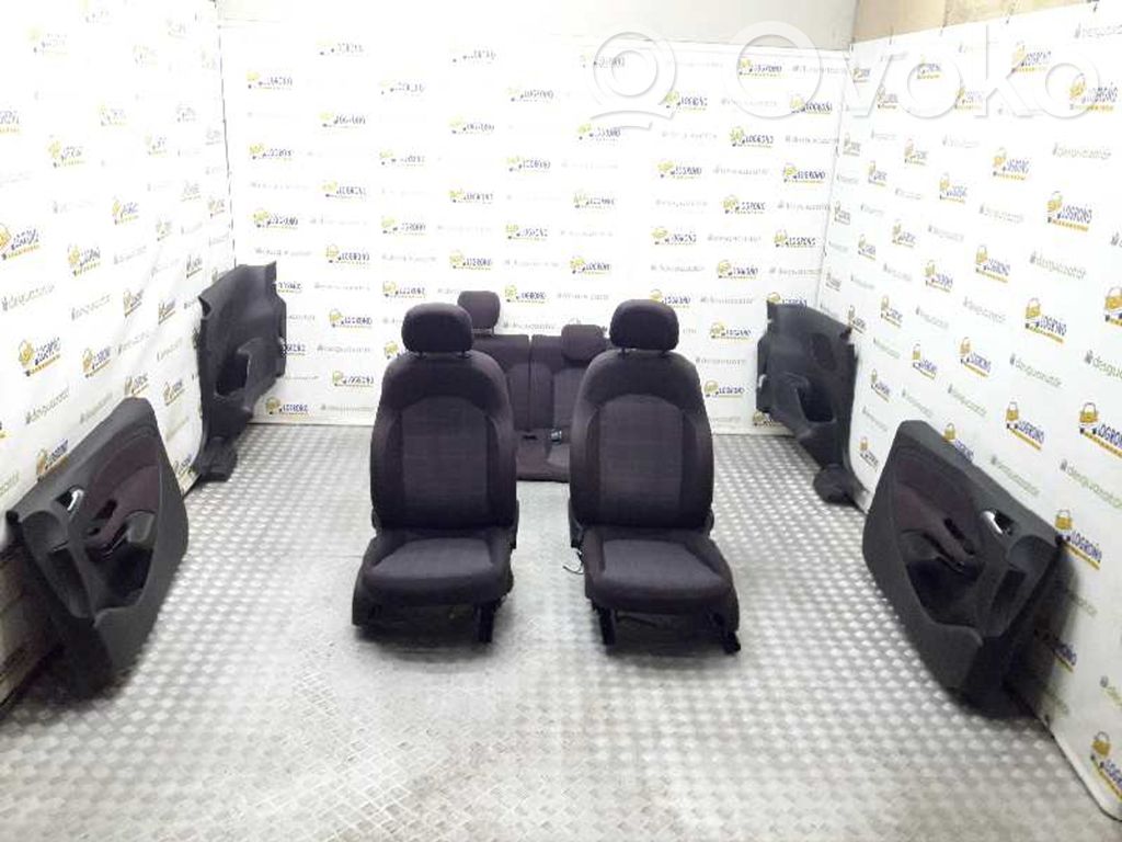Opel Adam Fotele / Kanapa / Komplet 