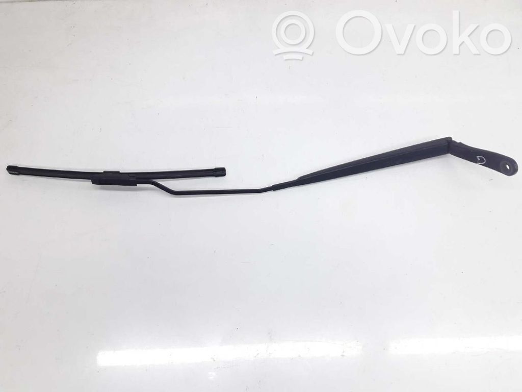 Citroen C1 Front wiper blade arm 