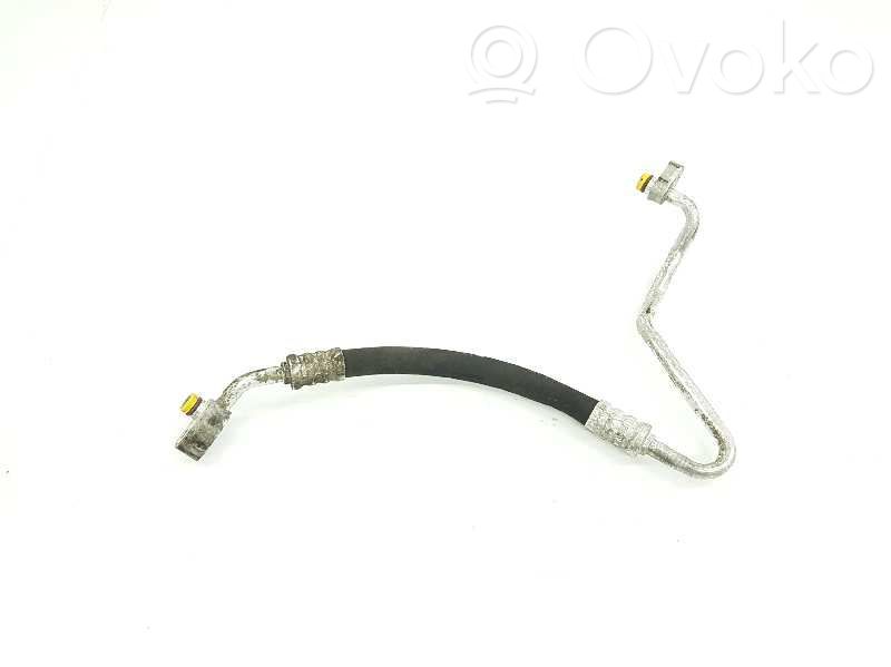BMW 7 E65 E66 Ilmastointilaitteen putki (A/C) 