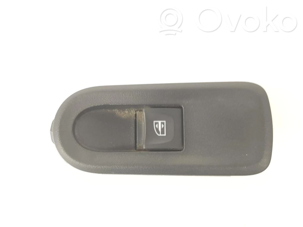 Dacia Dokker Electric window control switch 
