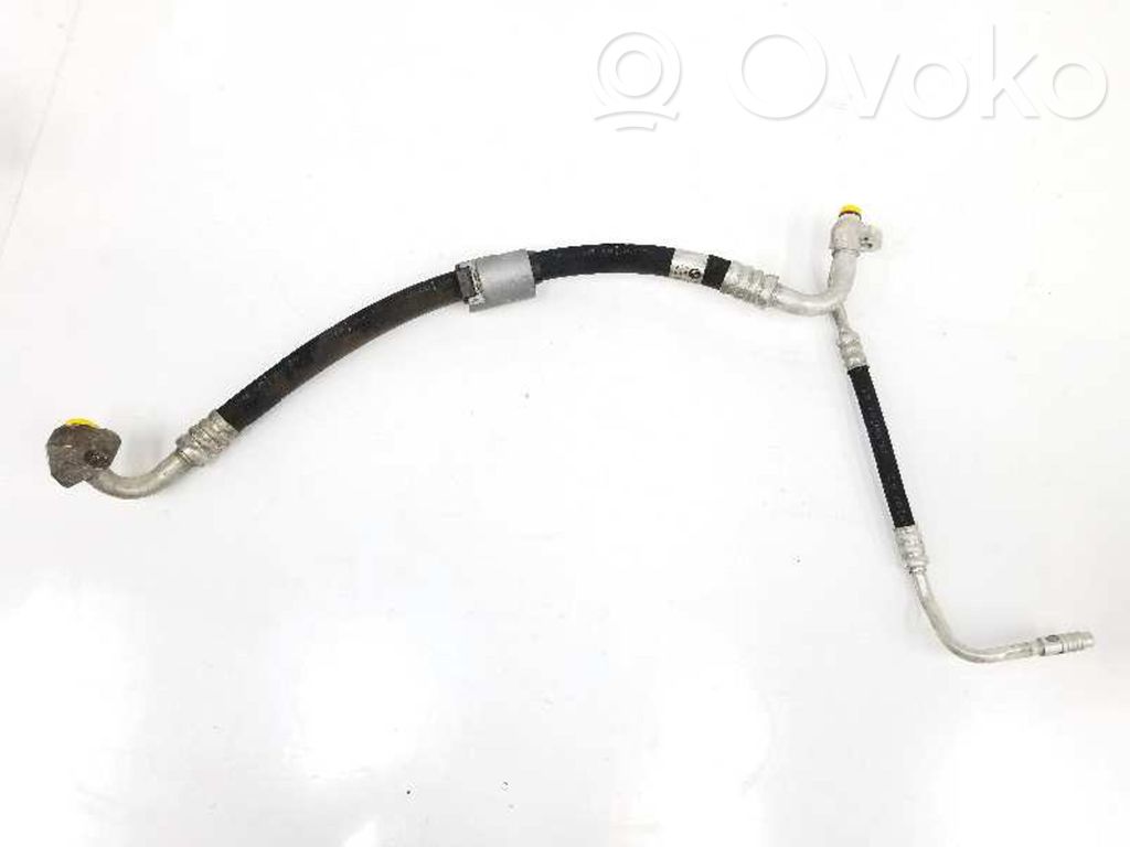 BMW 3 E92 E93 Ilmastointilaitteen putki (A/C) 