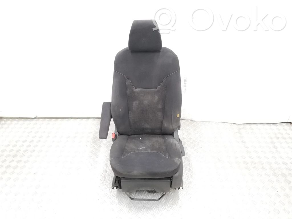 Ford Transit Courier Kuljettajan istuin 