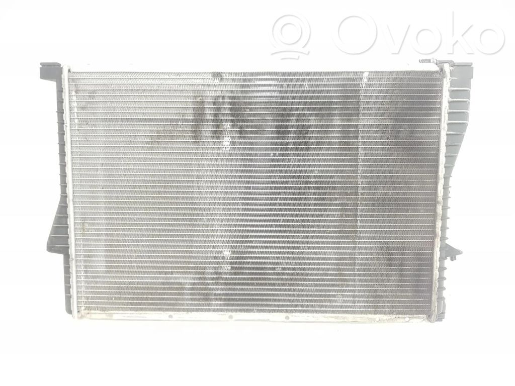 BMW 5 E39 Dzesēšanas šķidruma radiators 