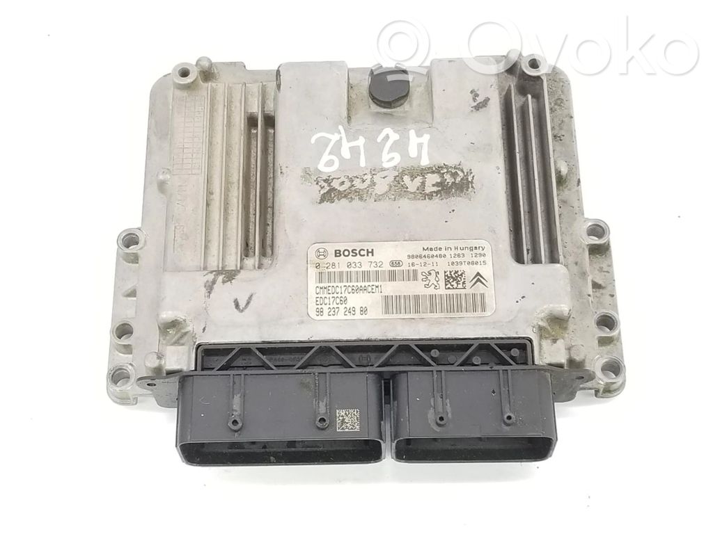 Peugeot 5008 II Engine control unit/module 