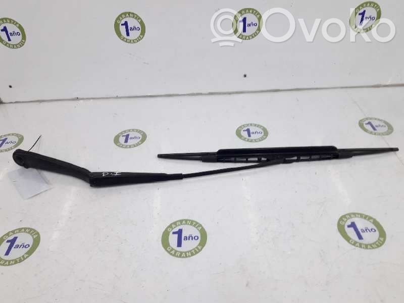 BMW 3 E90 E91 Front wiper blade arm 