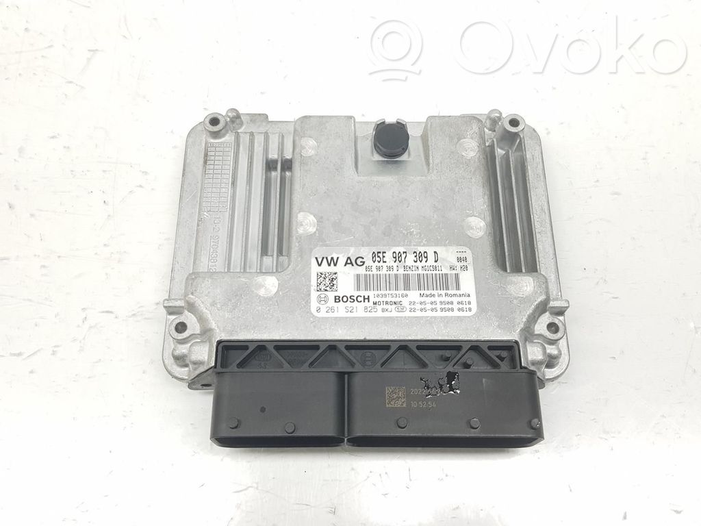 Unidad de control/módulo del motor   05E907309D,0261S21825