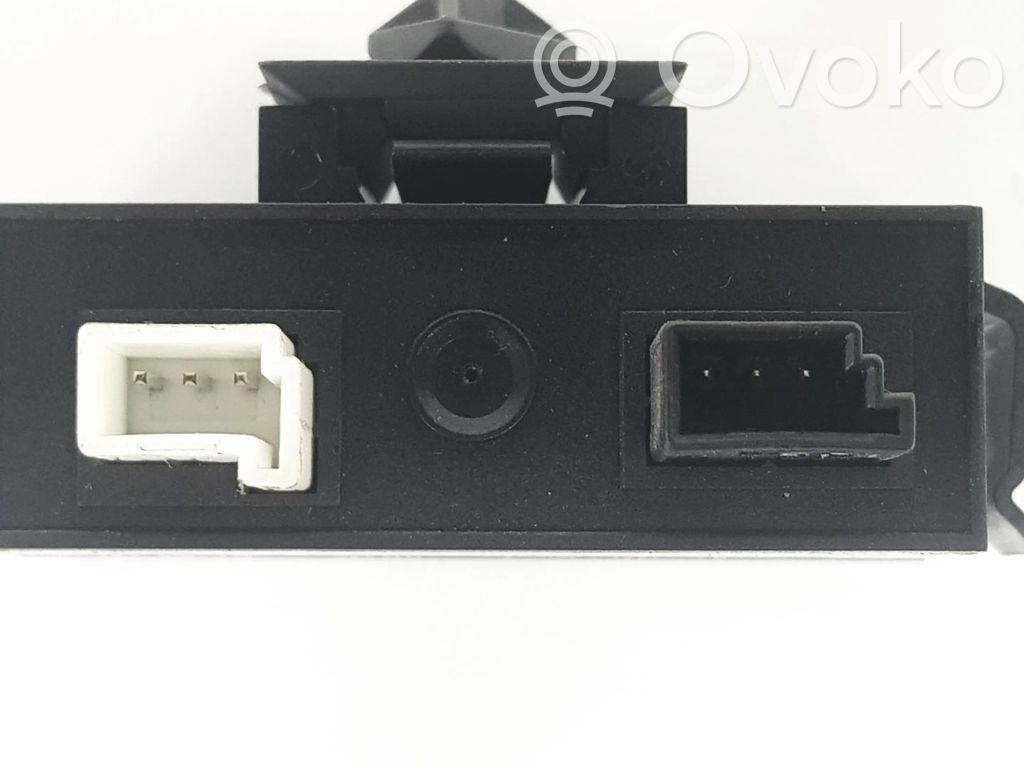 Autres unités de commande / modules   61358379502,8379502