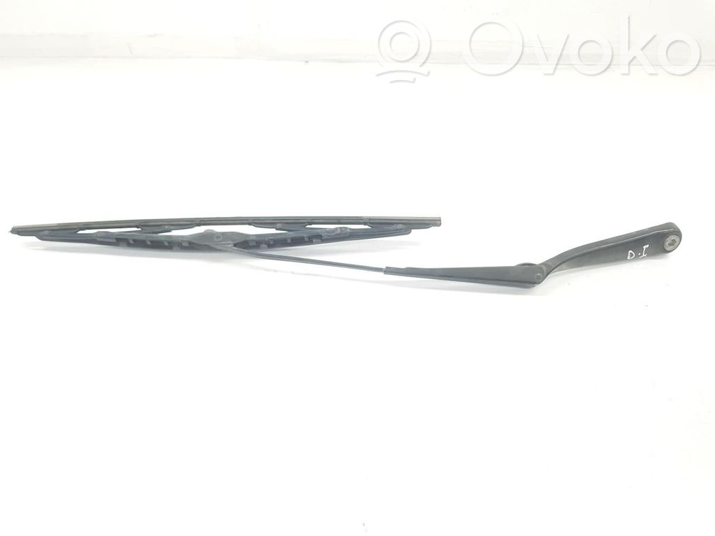 BMW 3 E90 E91 Front wiper blade arm 