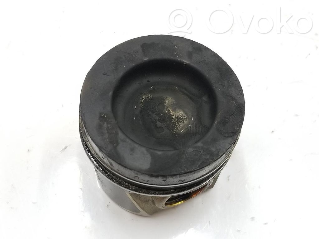 Mäntä   04L107065A,04L107065A