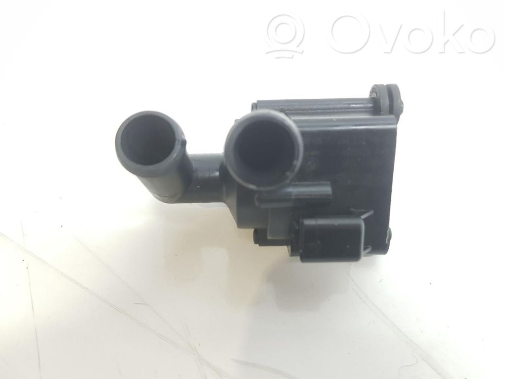 BMW 6 F12 F13 Pompa wody 