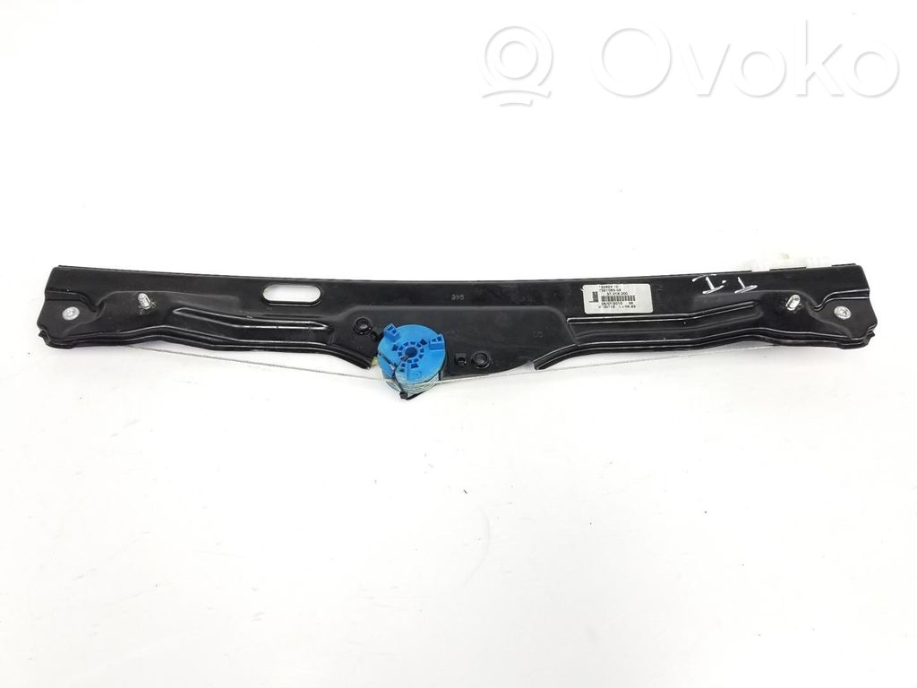 BMW 2 F46 Elektryczny podnośnik szyby drzwi tylnych 