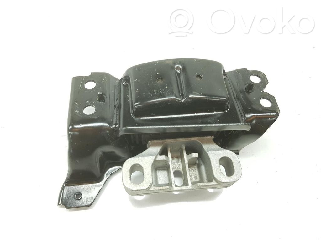 Engine mount bracket   2Q0199555BL,2Q0199555BL