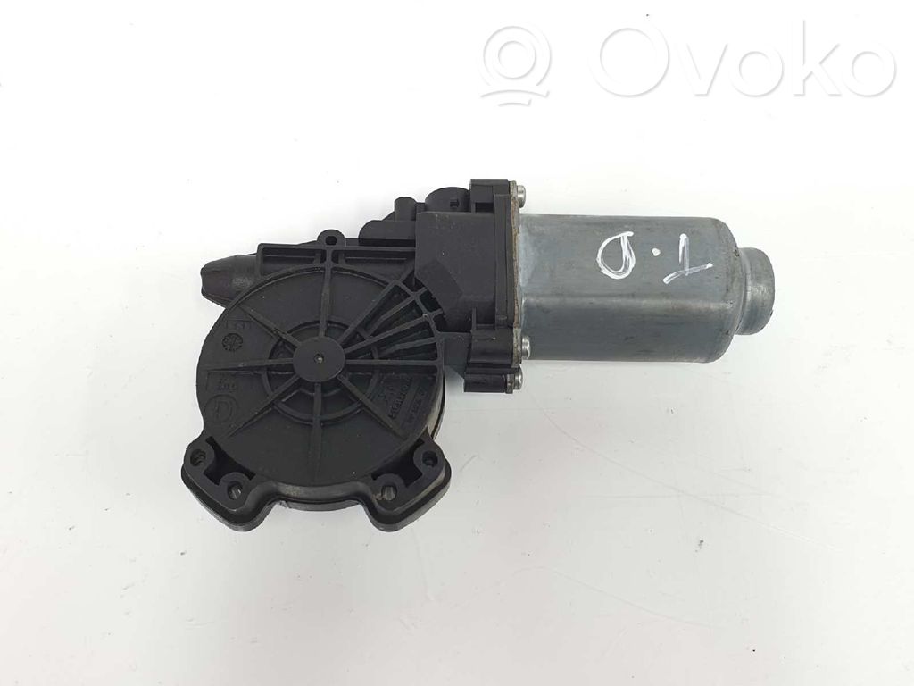 Nissan Qashqai Takaoven ikkunan nostomoottori 