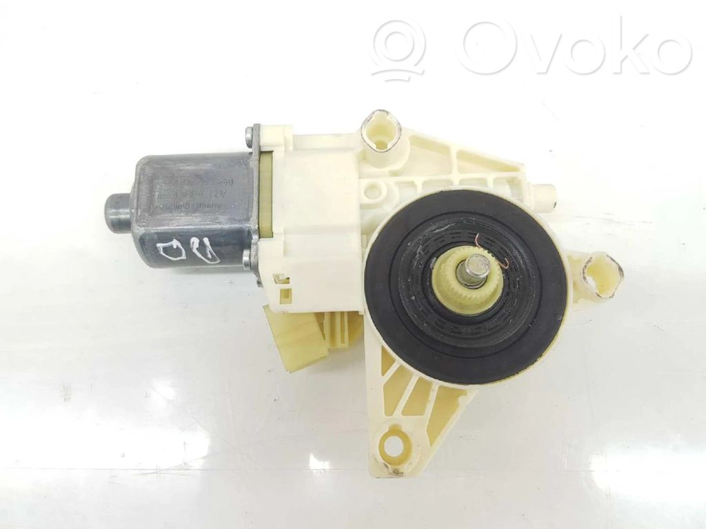 Mercedes-Benz GLK (X204) Moteur de lève-vitre de porte avant