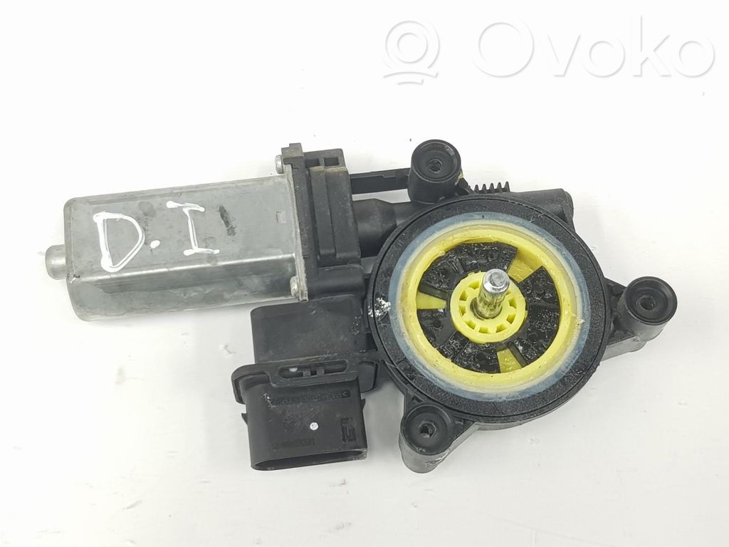 BMW 2 Active Tourer U06 Silnik regulatora szyby drzwi przednich 
