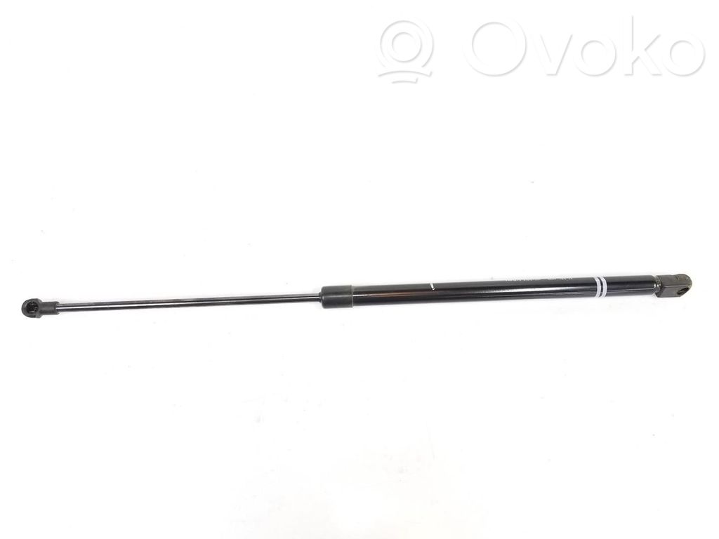 Volkswagen Golf VIII Amortyzator klapy tylnej bagażnika 