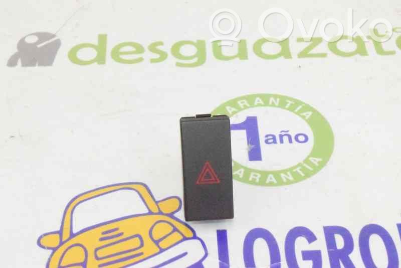 Ford Focus C-MAX Hazard light switch 
