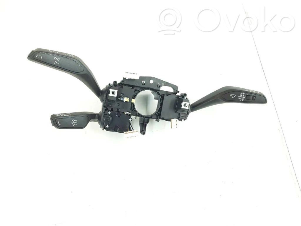 Audi A1 Steering wheel buttons/switches 