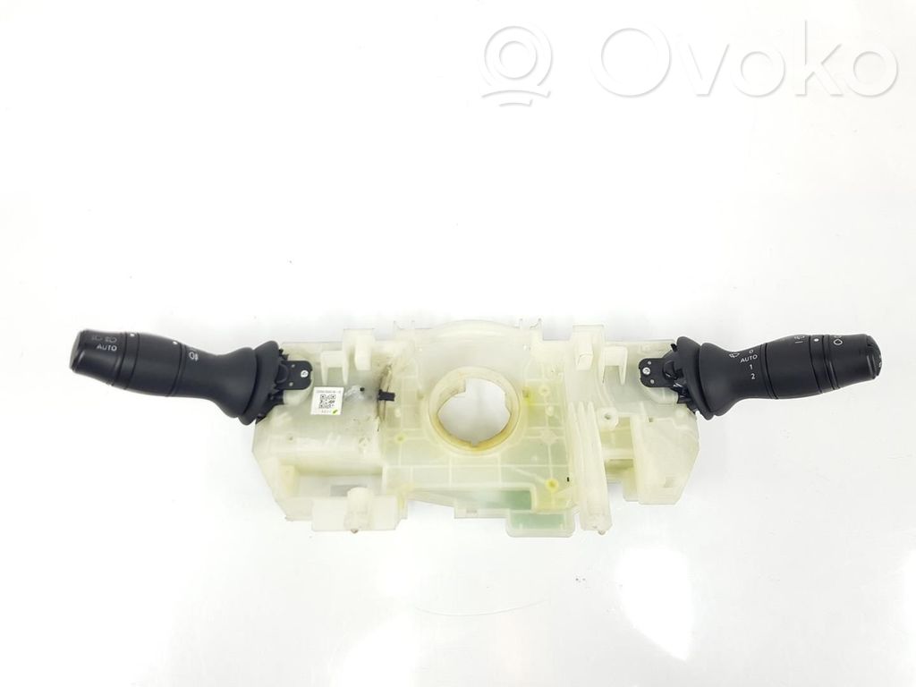 Renault Laguna III Boutons / interrupteurs volant