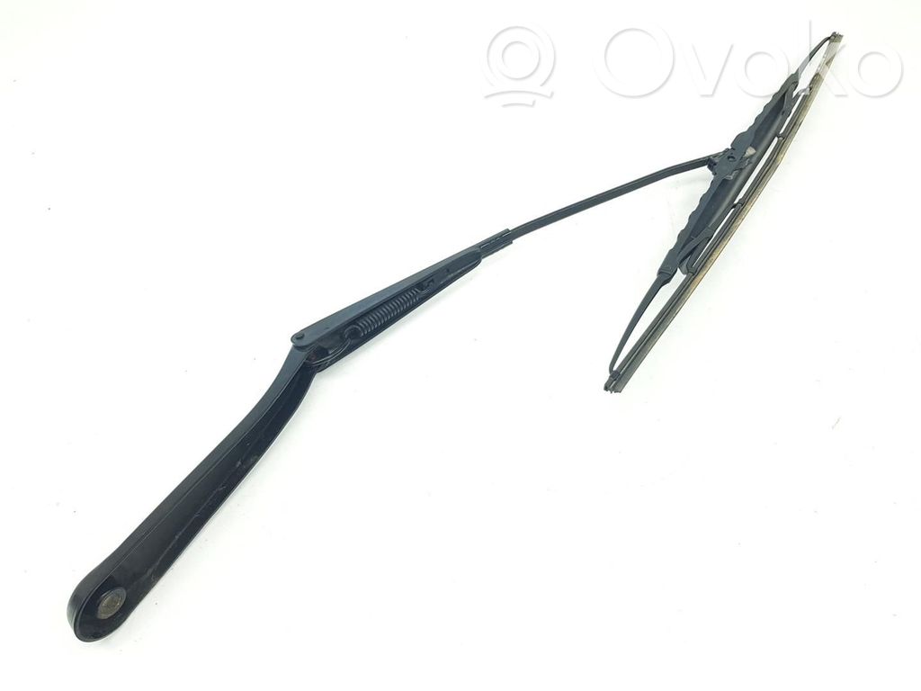 BMW 3 E90 E91 Front wiper blade arm 