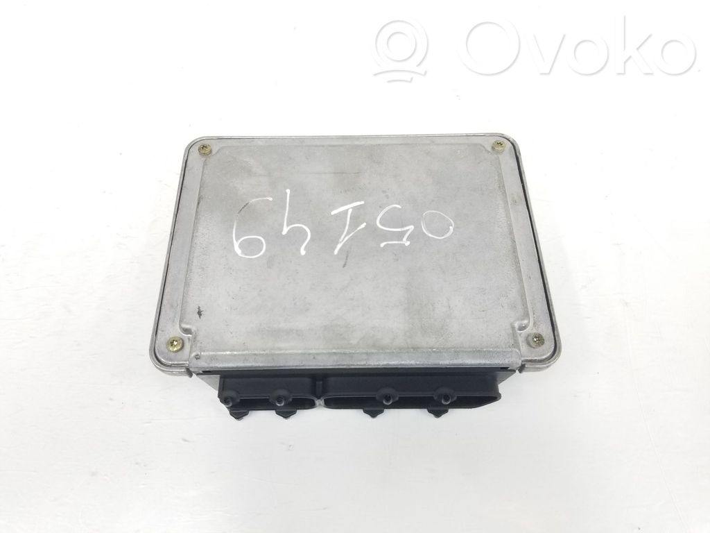 Volkswagen PASSAT B5 Unitate/modul de control motor