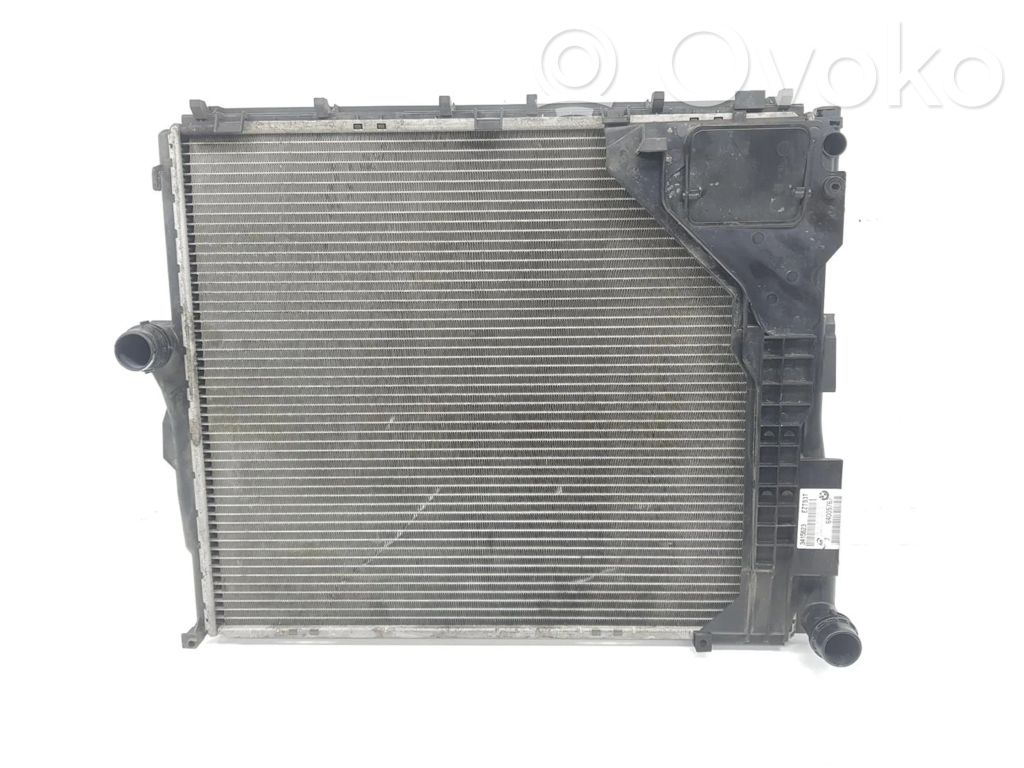 BMW 3 E90 E91 Coolant radiator 