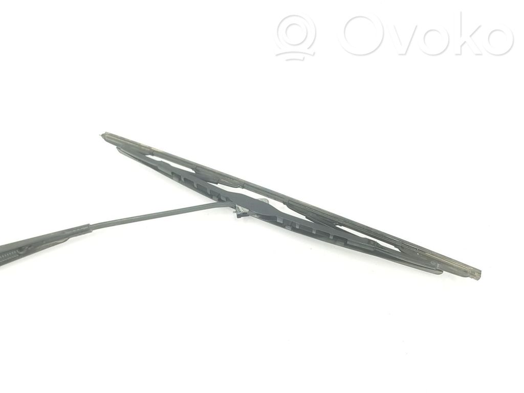 BMW 3 E90 E91 Front wiper blade arm 