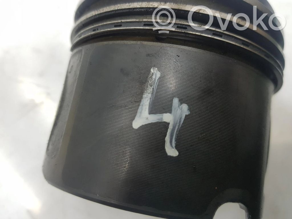 BMW 3 E46 Piston 