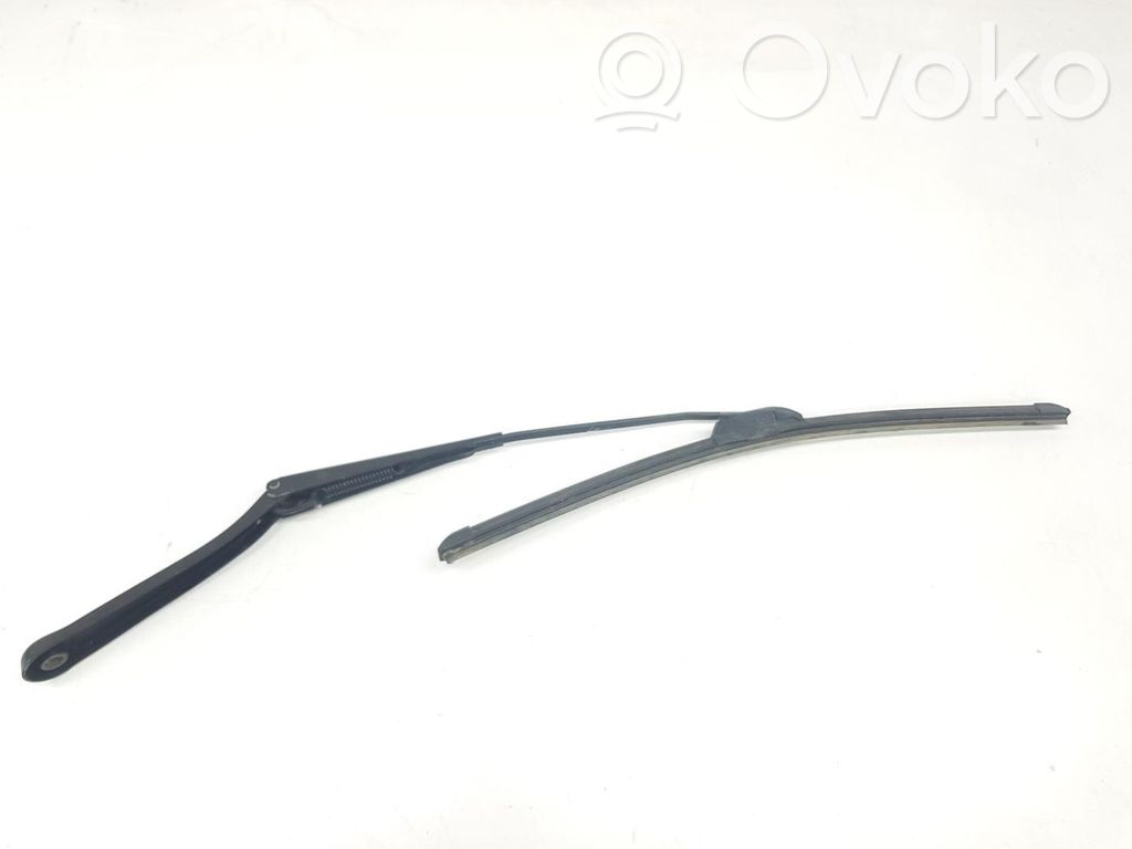 BMW 3 E90 E91 Front wiper blade arm 