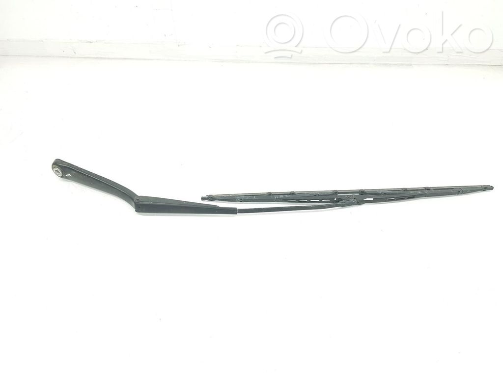 BMW 3 E90 E91 Front wiper blade arm 