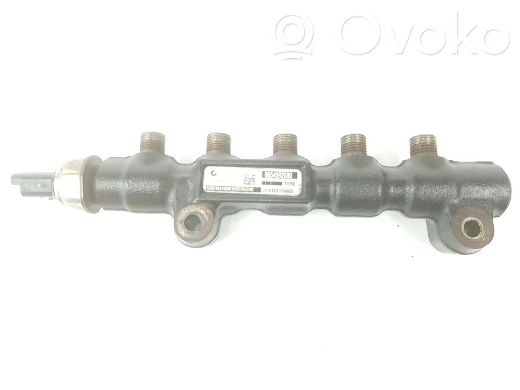 Ford Focus Fuel main line pipe 