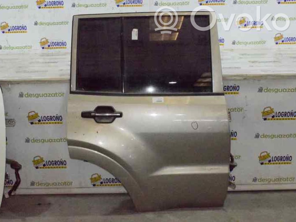 Mitsubishi Montero Puerta trasera 