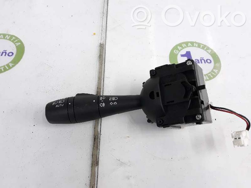 Renault Clio IV Indicator stalk 