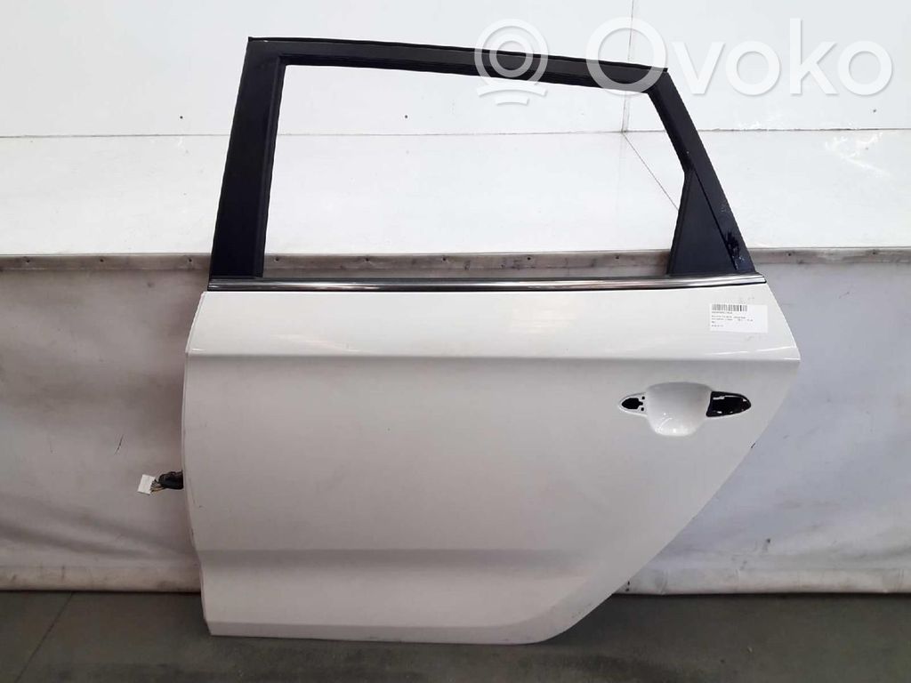 KIA Carens III Portiera posteriore